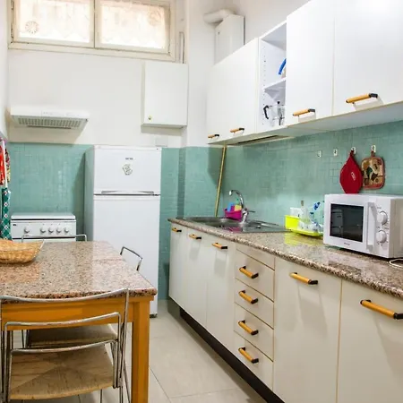 The Colours Of Πανσιόν 4*